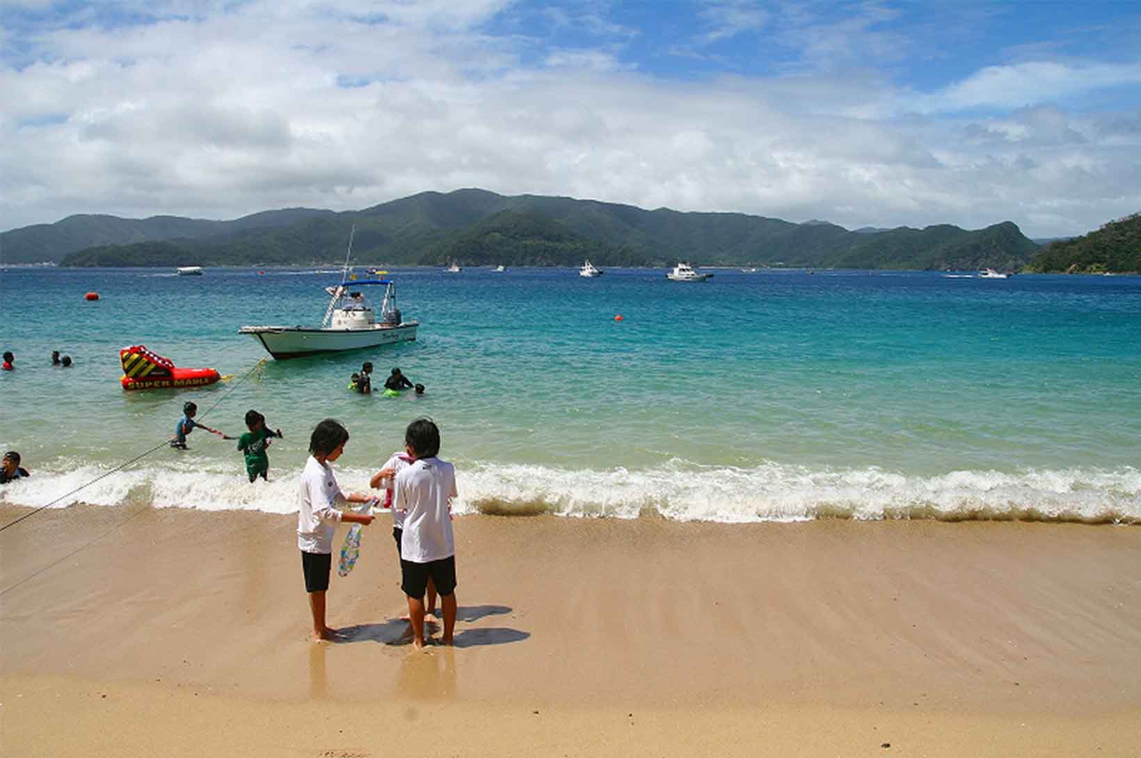 加計呂麻島ビーチ